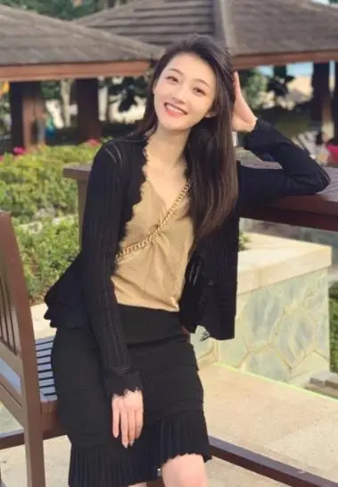 《肉欲同栖生活》：情欲、死亡与禁忌交织，挑战道德底线的惊悚之旅